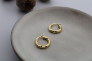 ORECCHINI CERCHI MARTELLATI MINI