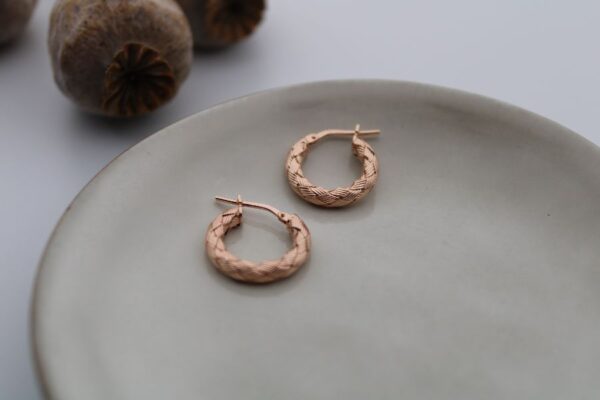 ORECCHINI CERCHI INTRECCIATI MINI