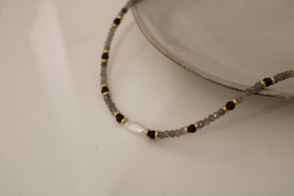 GIROCOLLO "LABRADORITE E GRANATO"